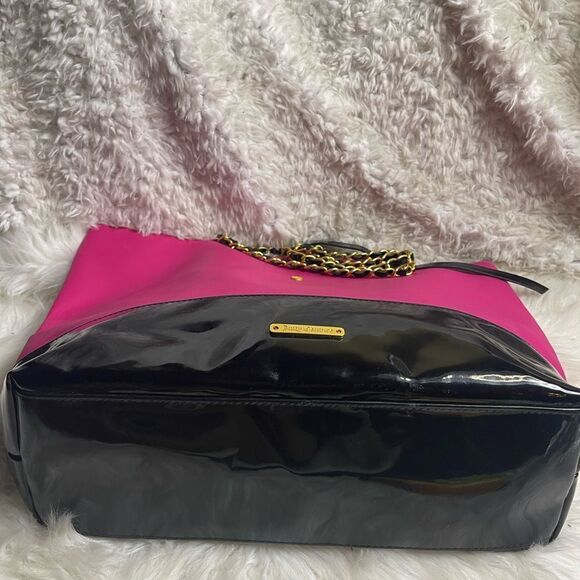 Juicy Couture synthetic hot pink & black pate large tote chain strap. - Picture 7 of 12